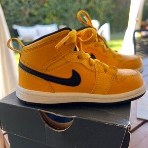 Nike Air Jordan 1 Mid University Gold Black (TD) Size 8c
